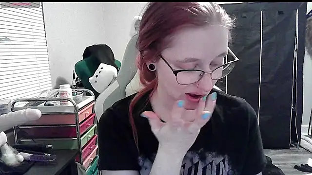 LilyFoxxx online show from 8, 1, 2025