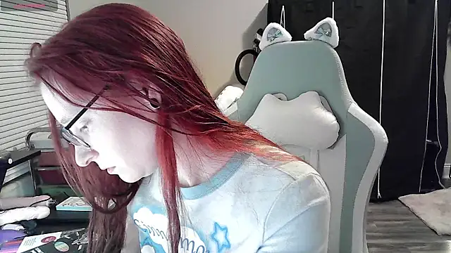 LilyFoxxx online show from 27, 1, 2025