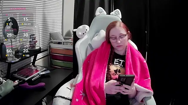 LilyFoxxx online show from 21, 2, 2025