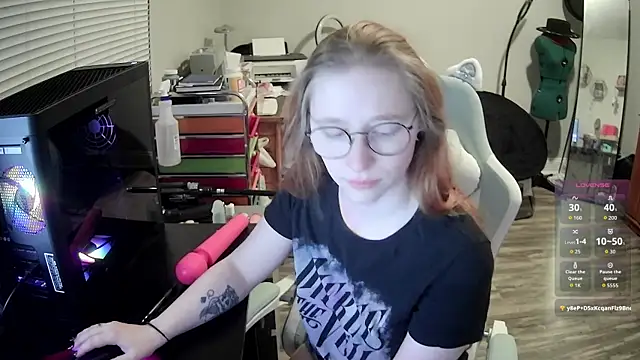 LilyFoxxx online show from 4, 3, 2026