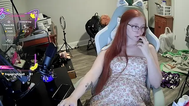 LilyFoxxx online show from 24, 9, 2025