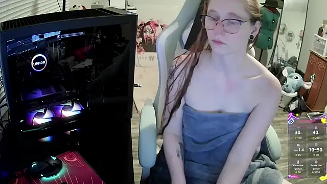 LilyFoxxx online show from 28, 11, 2025