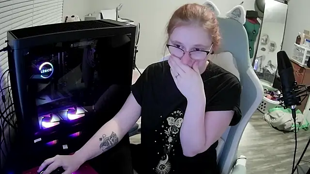 LilyFoxxx online show from 13, 10, 2025