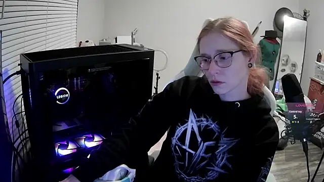 LilyFoxxx online show from 25, 10, 2025