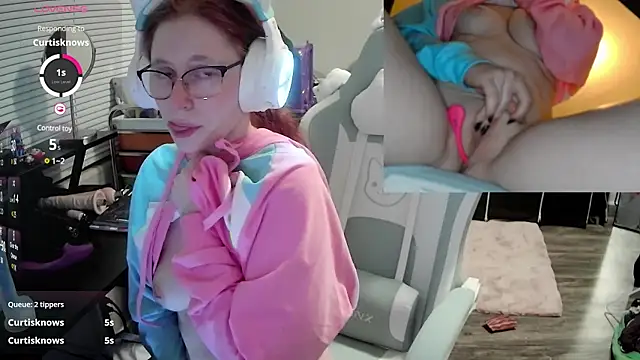 LilyFoxxx online show from 2, 2, 2025