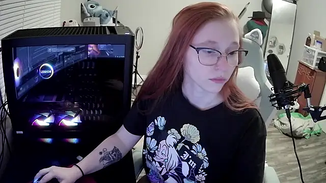 LilyFoxxx online show from 10, 10, 2025