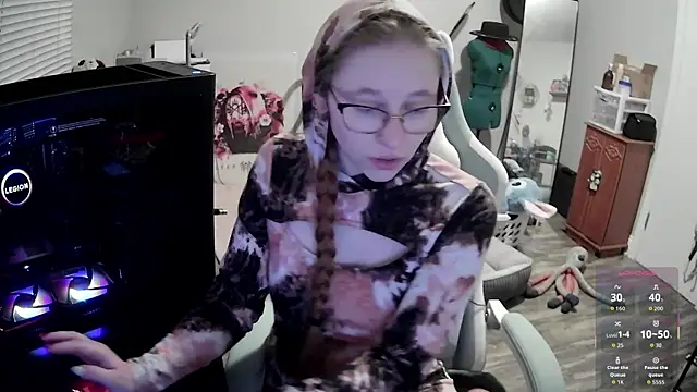 LilyFoxxx online show from 15, 12, 2025