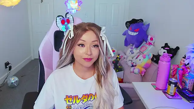 FunSizedGal online show from 30, 9, 2025