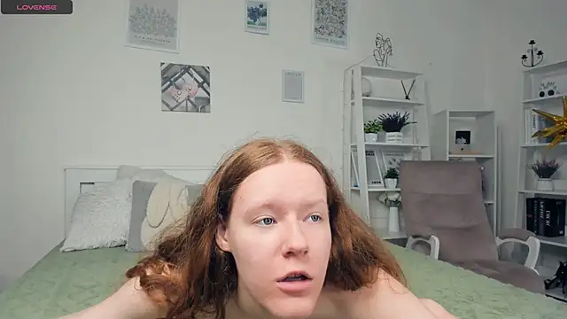 Snapshot of ZaraBluitt chatting on 8, 7, 2026 ZaraBluitt online show from 8, 7, 2026