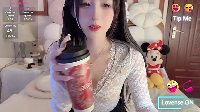 Unique-yiyi online show from 30, 1, 2025