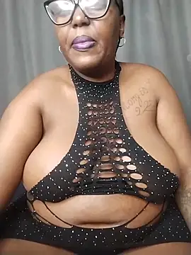 Snapshot of CHERRYYUMMY chatting on 18, 6, 2026 CHERRYYUMMY online show from 18, 6, 2026