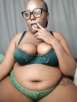 Snapshot of CHERRYYUMMY chatting on 9, 6, 2026 CHERRYYUMMY online show from 9, 6, 2026