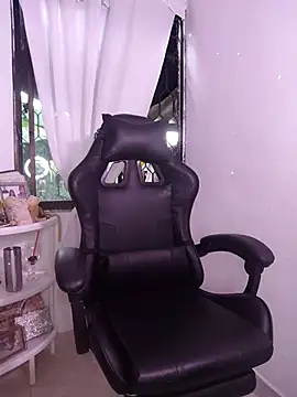 milf venus online show from 12, 11, 2025