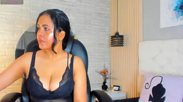 Snapshot of alahia__palmer chatting on 19, 12, 2024 alahia palmer online show from 19, 12, 2024