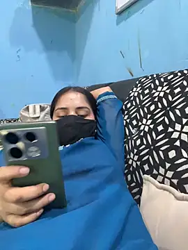 Snapshot of Black_Glow chatting on 12, 2, 2025 Black Glow online show from 12, 2, 2025