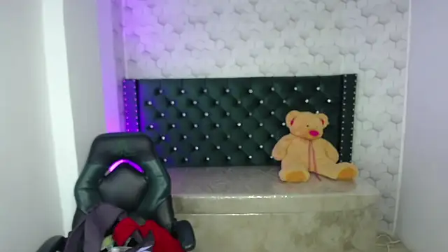 Sofi hot 4m online show from 4, 12, 2025