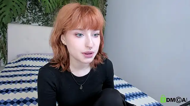 Snapshot of ElizaNik_ chatting on 9, 10, 2025 ElizaNik online show from 9, 10, 2025