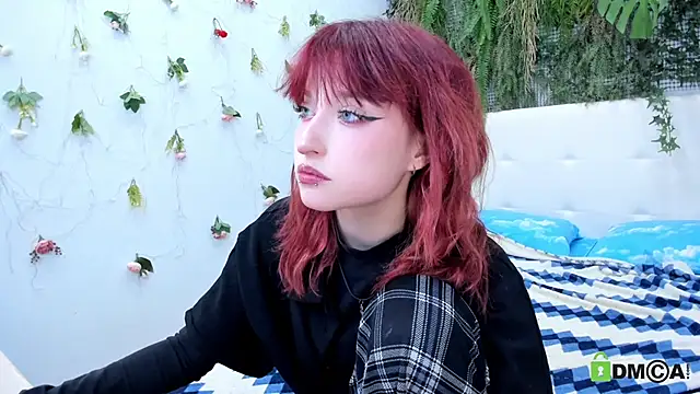 ElizaNik  online show from 10, 4, 2026