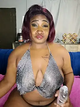 Snapshot of TheeNicole chatting on 5, 2, 2026 TheeNicole online show from 5, 2, 2026