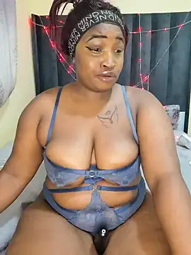 Snapshot of TheeNicole chatting on 15, 3, 2026 TheeNicole online show from 15, 3, 2026