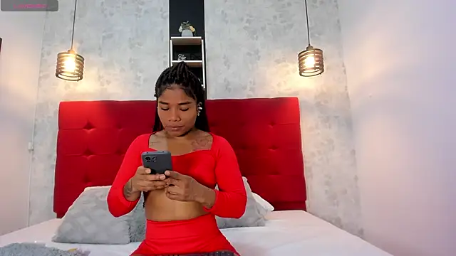 Snapshot of SilvannaFit chatting on 21, 3, 2025 SilvannaFit online show from 21, 3, 2025