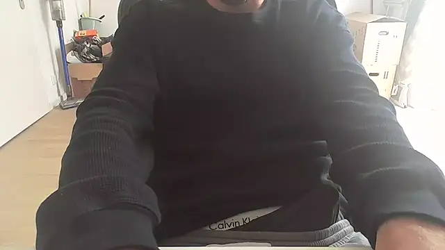 Snapshot of taallguyy_196 chatting on 26, 9, 2025 taallguyy 196 online show from 26, 9, 2025