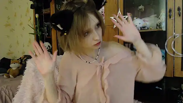 Snapshot of cloudgirrl chatting on 9, 3, 2025 cloudgirrl online show from 9, 3, 2025