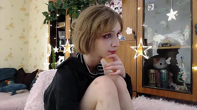 Snapshot of cloudgirrl chatting on 19, 3, 2025 cloudgirrl online show from 19, 3, 2025