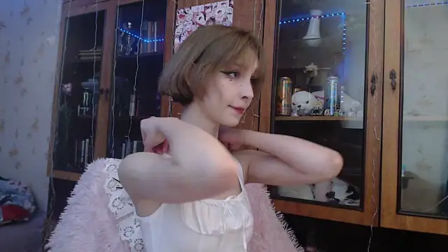 Snapshot of cloudgirrl chatting on 13, 2, 2025 cloudgirrl online show from 13, 2, 2025