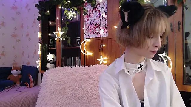 Snapshot of cloudgirrl chatting on 26, 2, 2025 cloudgirrl online show from 26, 2, 2025