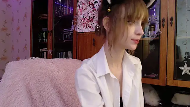 Snapshot of cloudgirrl chatting on 31, 1, 2025 cloudgirrl online show from 31, 1, 2025