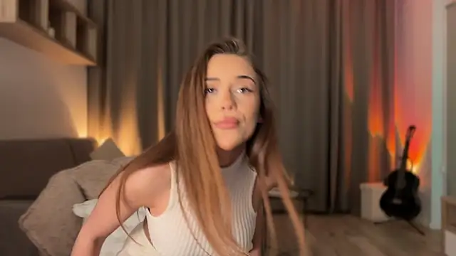 Snapshot of Julia_RL chatting on 7, 5, 2026 Julia RL online show from 7, 5, 2026