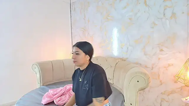 Snapshot of khloeblake chatting on 8, 5, 2026 khloeblake online show from 8, 5, 2026