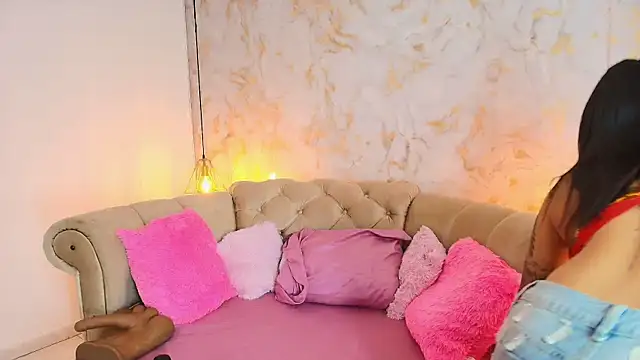 khloeblake online show from 2, 4, 2026