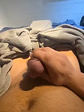 Snapshot of THOMS-90 chatting on 1, 11, 2025 THOMS-90 online show from 1, 11, 2025