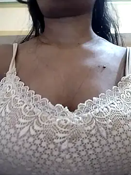 Shivani Tivari online show from 18, 10, 2025