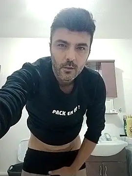 Snapshot of hot_man_eray chatting on 14, 10, 2025 hot man eray online show from 14, 10, 2025