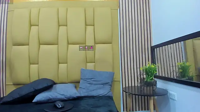Snapshot of mikeegun chatting on 5, 3, 2025 mikeegun online show from 5, 3, 2025