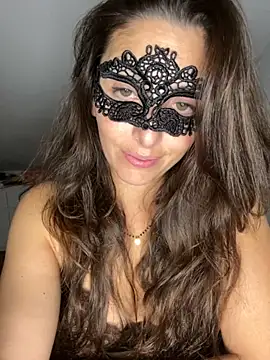 Snapshot of LeMagique- chatting on 15, 10, 2025 LeMagique- online show from 15, 10, 2025