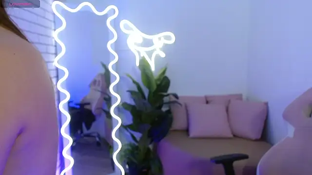 Foxy tay online show from 12, 12, 2024