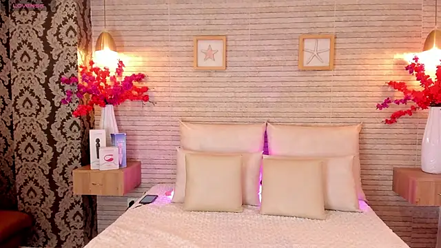 Snapshot of Catalinna_Thompson chatting on 17, 10, 2025 Catalinna Thompson online show from 17, 10, 2025