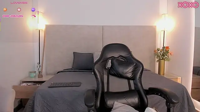 Saori newman online show from 28, 3, 2026