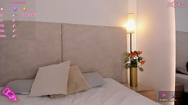 Saori newman online show from 10, 11, 2025