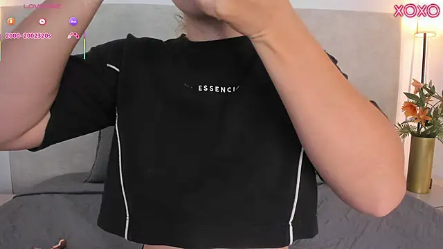 Saori newman online show from 2, 2, 2026