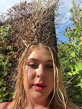 Snapshot of blairbella chatting on 5, 7, 2026 blairbella online show from 5, 7, 2026