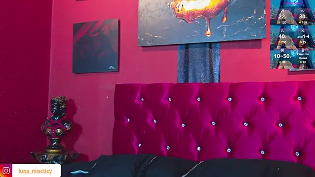 Lunamistyc online show from 12, 11, 2025