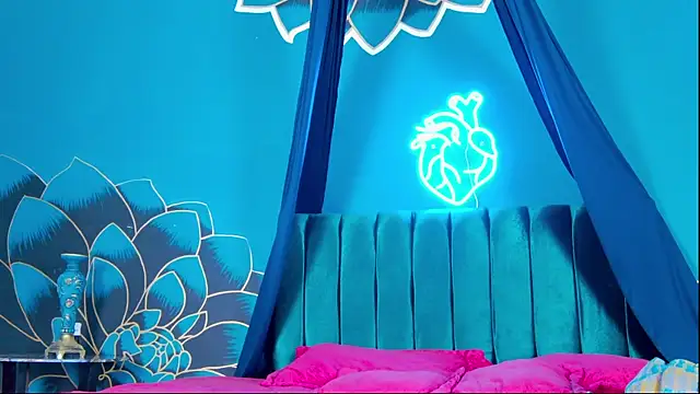 Lunamistyc online show from 8, 10, 2025