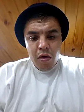 Snapshot of RobbyThrobb chatting on 21, 9, 2025 RobbyThrobb online show from 21, 9, 2025