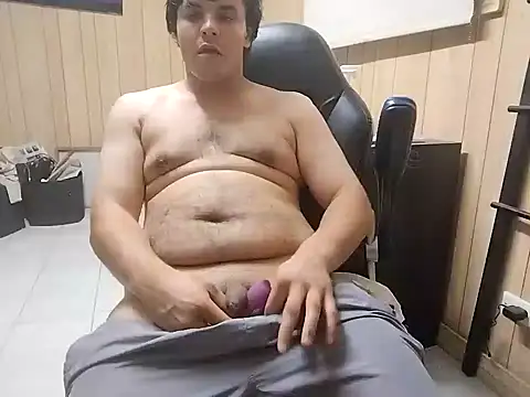 Snapshot of RobbyThrobb chatting on 23, 1, 2025 RobbyThrobb online show from 23, 1, 2025