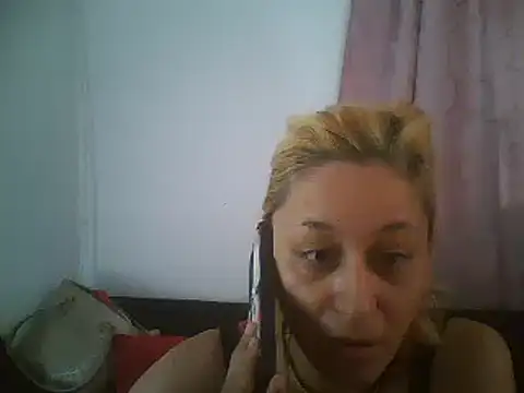 ariana crazzy online show from 11, 2, 2026